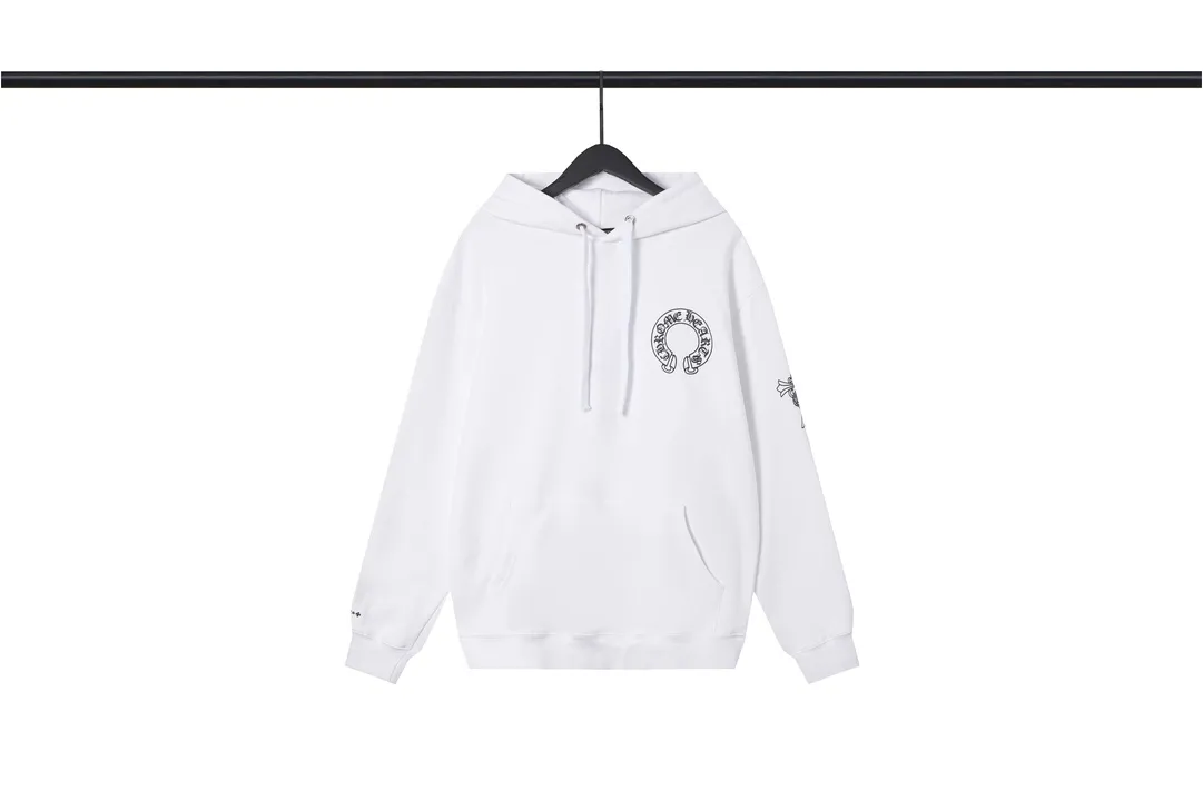 M17—P210 -Chrome Hearts/Chrome Hearts printed sweatshirt cardigan jacket -420 grams of high-density, high-quality wool, soft, delicate and skin-friendly, soft and silky to the touch, warm and skin-friendly -The hardware zipper accessories are all customized and full of details -Colour: black white -Size: S M L XL
